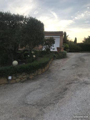Villa Studio 30 M² Lançon-Provence Exterior foto